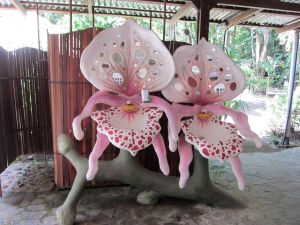 Jaguar Centre Flower Sinks